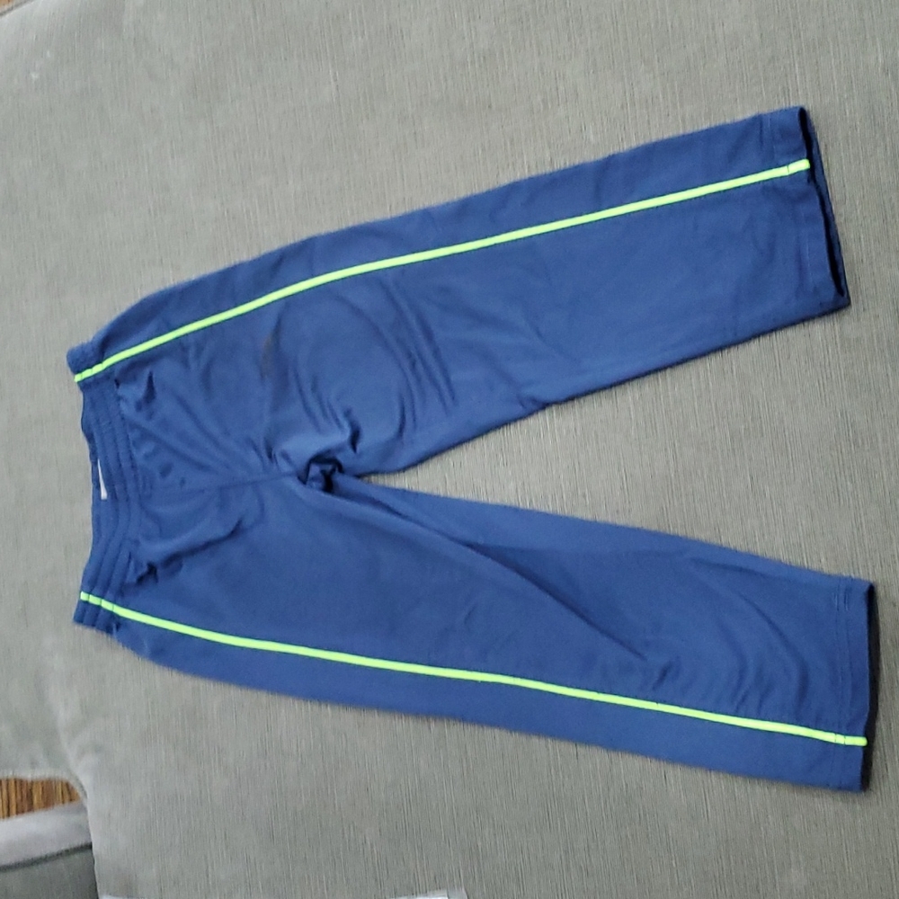 💥50% sale💥 Puma track pants sz4 #b373
